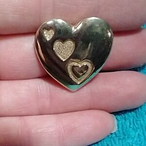 Goldtone Heart Brooch the variety club vintage